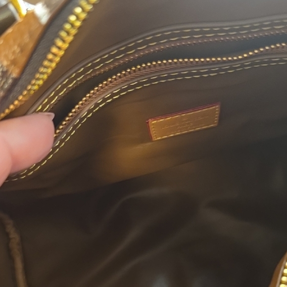 Elegant Brown Striped Women's Satchel - Picture 5 of 8